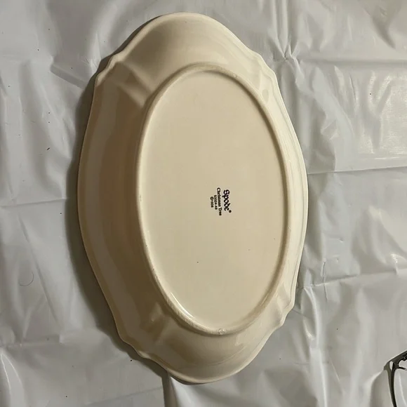 New Spode 11" Oval Tray Serving Dish Plate Christmas Tree Merry Christmas No Box - Picture 5 of 5